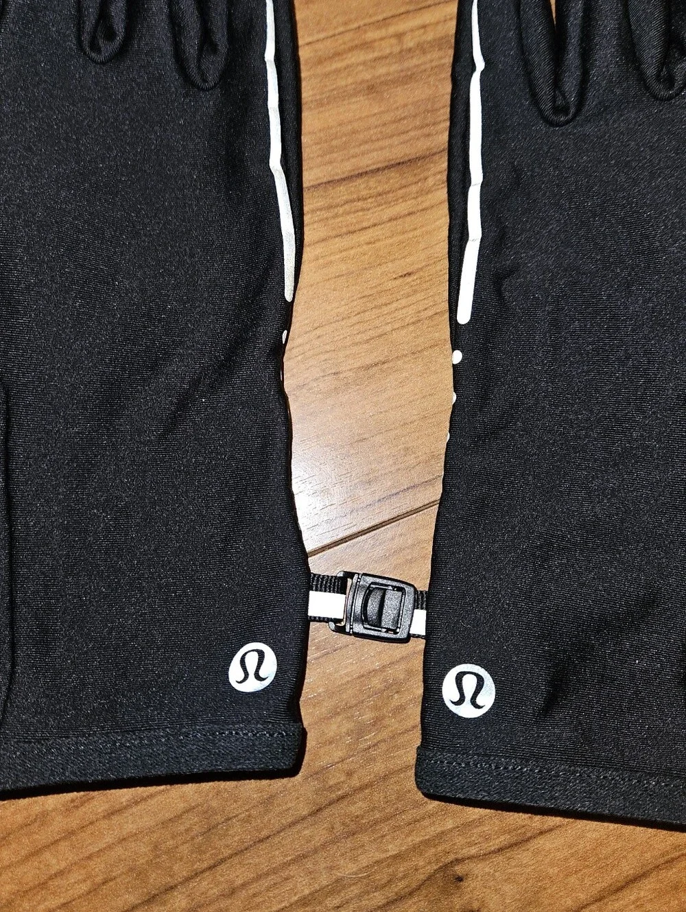 lululemon athletica Black Lightweight Running Gloves with Reflective Trim